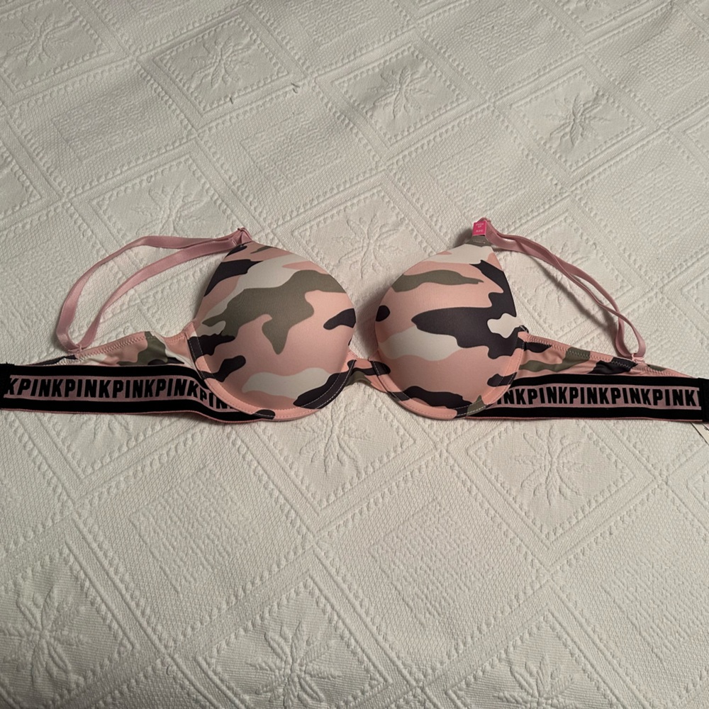 VS Pink wear everywhere push up bra